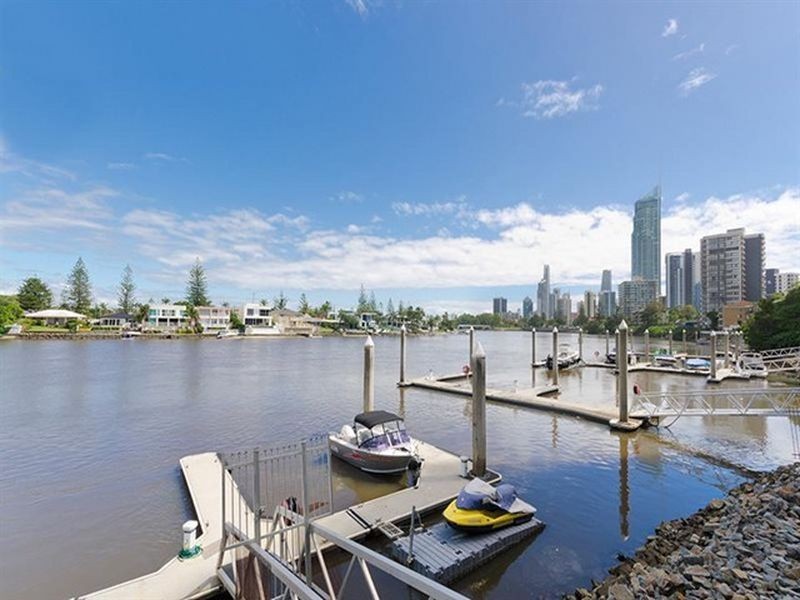 61/2890 Gold Coast Highway (Surfers Hawaiian), Surfers Paradise QLD 4217