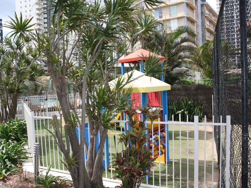 305/18 Fern Street (Mantra Wings), Surfers Paradise QLD 4217