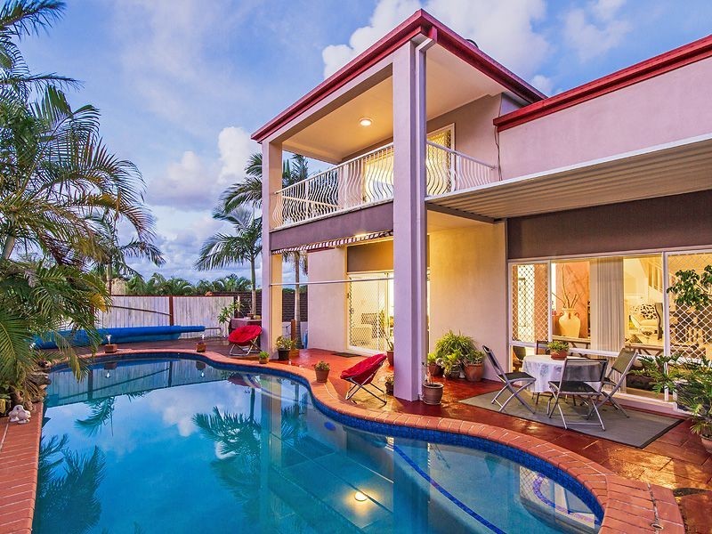 25 Gainsborough Drive, Varsity Lakes QLD 4227