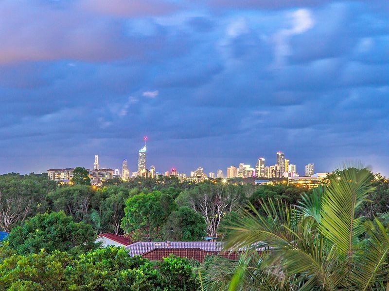 25 Gainsborough Drive, Varsity Lakes QLD 4227