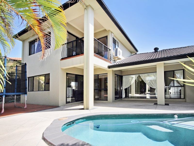 16 Applegum Court, Robina QLD 4226