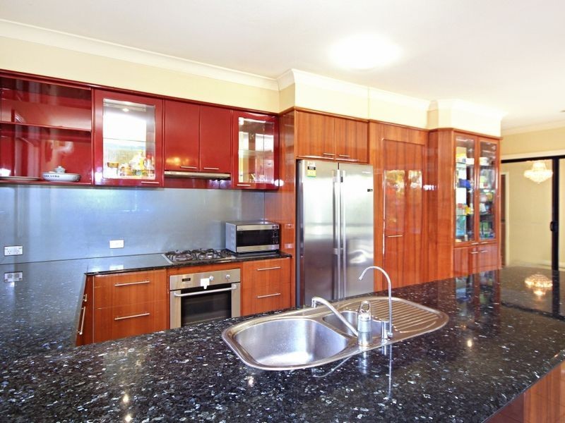 16 Applegum Court, Robina QLD 4226