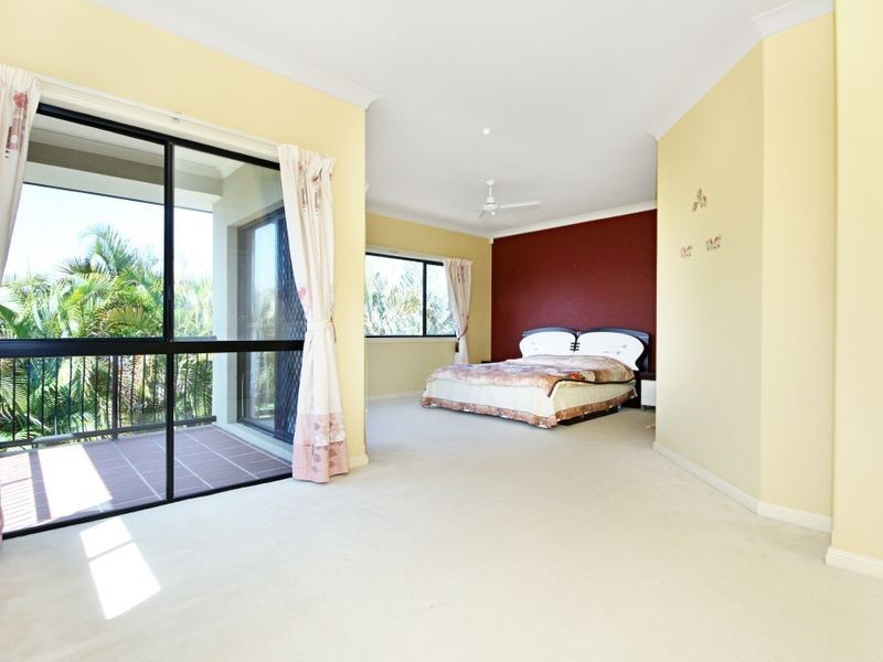 16 Applegum Court, Robina QLD 4226