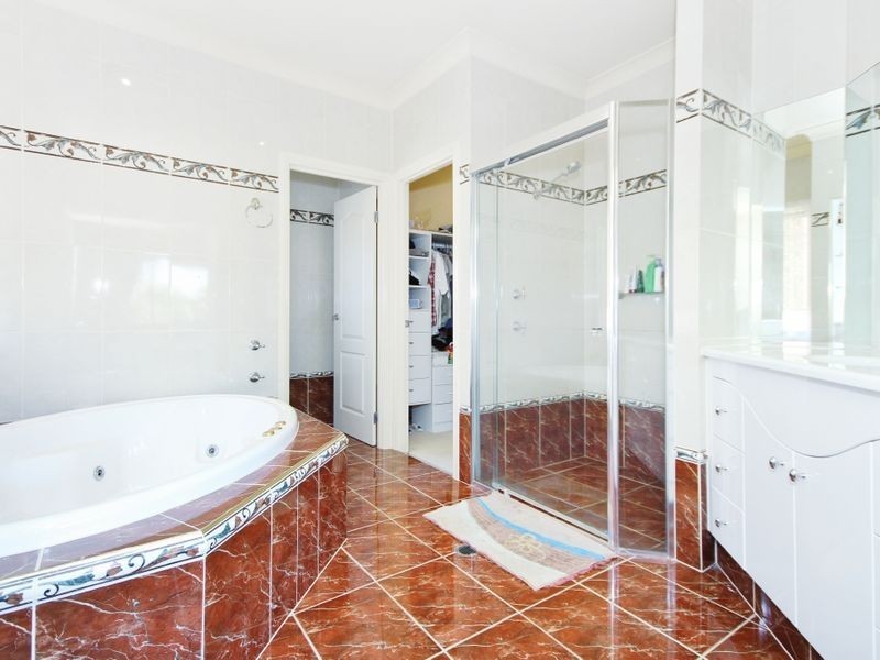 16 Applegum Court, Robina QLD 4226