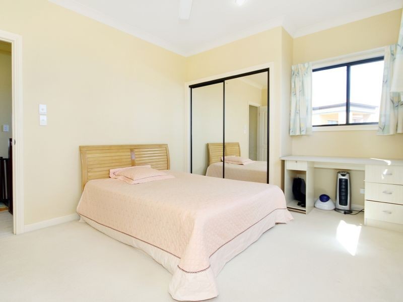 16 Applegum Court, Robina QLD 4226