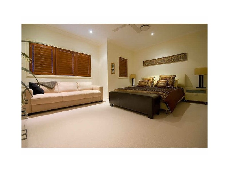 59 Sir Bruce Small Drive, Benowa QLD 4217