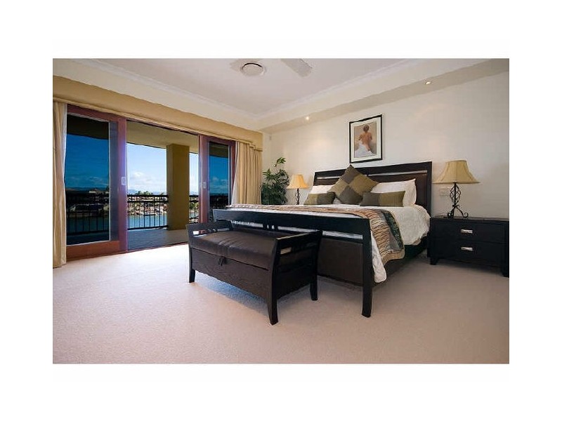 59 Sir Bruce Small Drive, Benowa QLD 4217