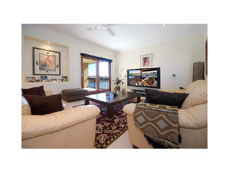 59 Sir Bruce Small Drive, Benowa QLD 4217