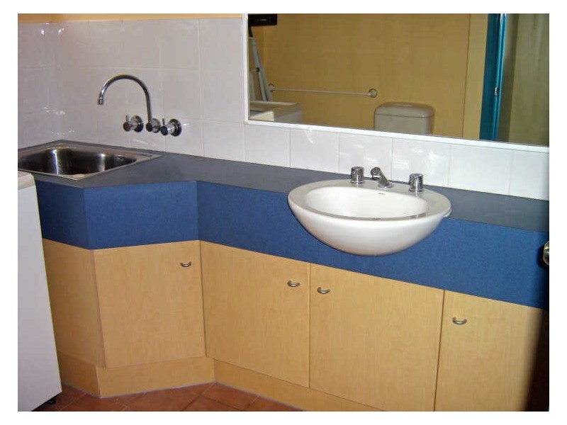 2/112 Surf Parade, Broadbeach QLD 4218