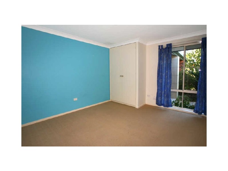 6 Cedar Place, Broadbeach Waters QLD 4218