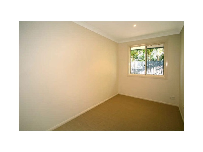 6 Cedar Place, Broadbeach Waters QLD 4218