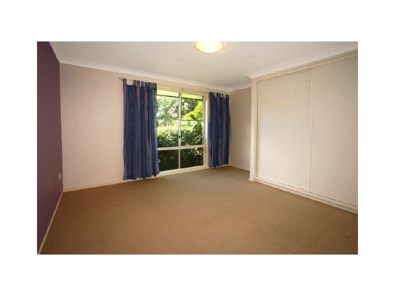6 Cedar Place, Broadbeach Waters QLD 4218