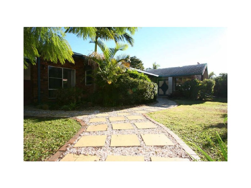 6 Cedar Place, Broadbeach Waters QLD 4218