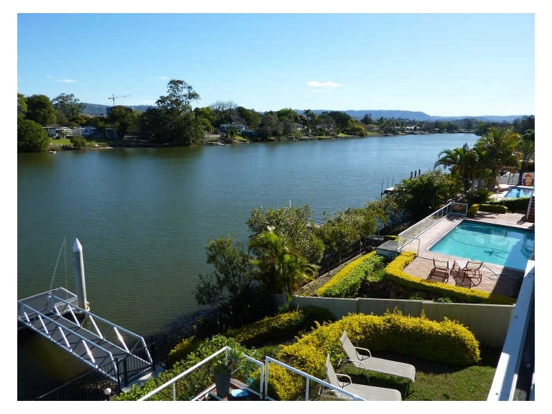 92 Cabanna, Benowa QLD 4217