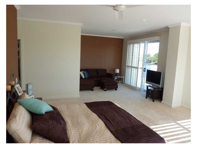 92 Cabanna, Benowa QLD 4217