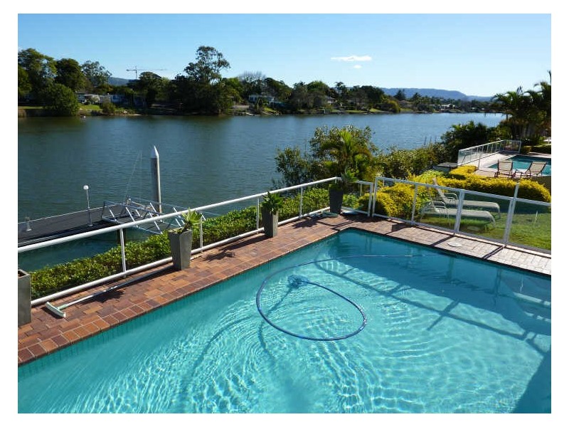 92 Cabanna, Benowa QLD 4217