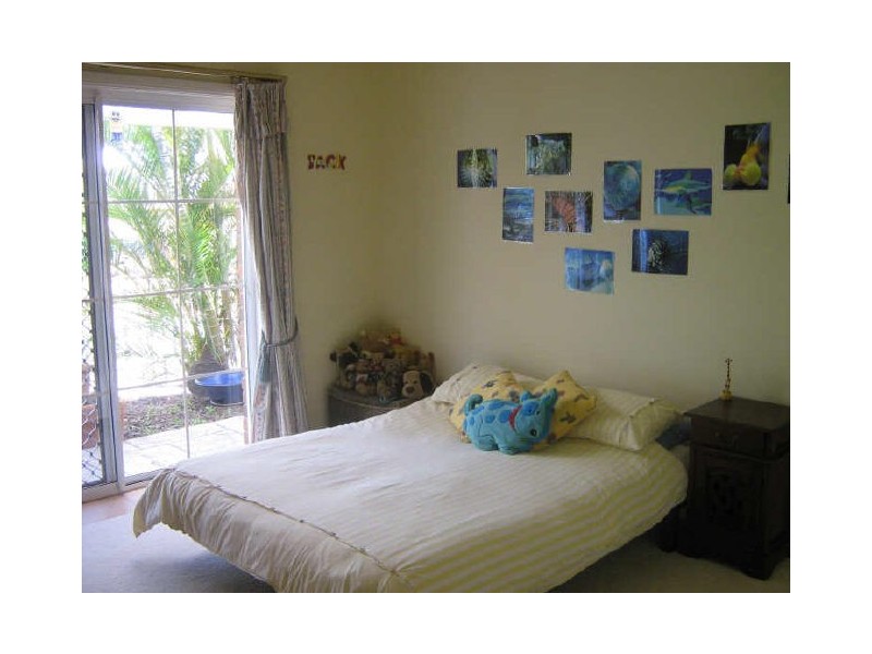 Clear Island Waters QLD 4226