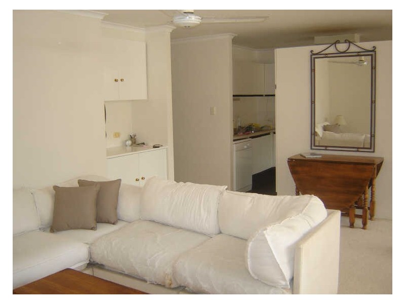 Broadbeach Waters QLD 4218