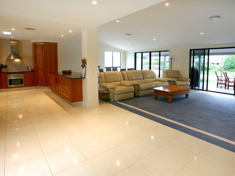25 Goolagong Court, Broadbeach Waters QLD 4218
