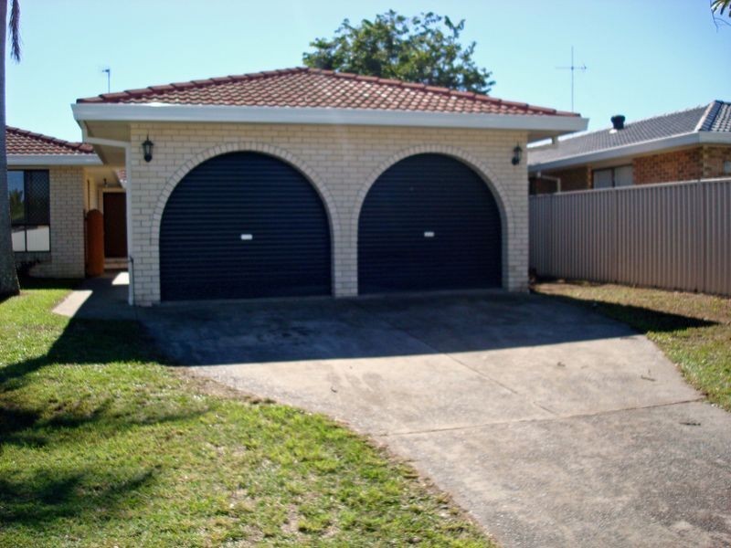 Broadbeach Waters QLD 4218