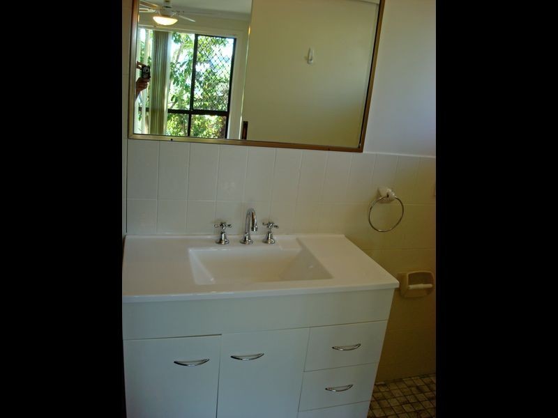 Broadbeach Waters QLD 4218