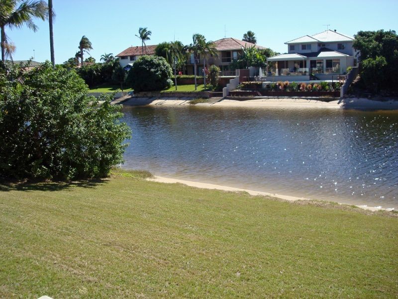 Broadbeach Waters QLD 4218