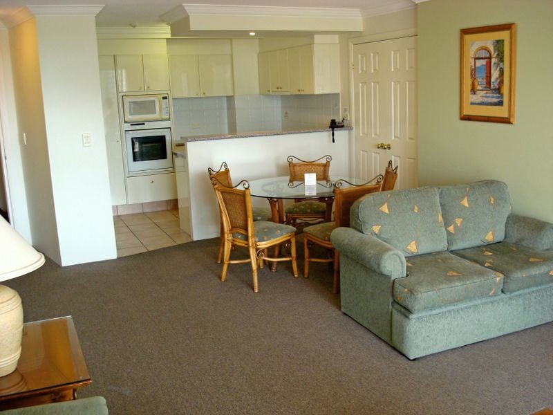 810/198 Surf Parade, Surfers Paradise QLD 4217