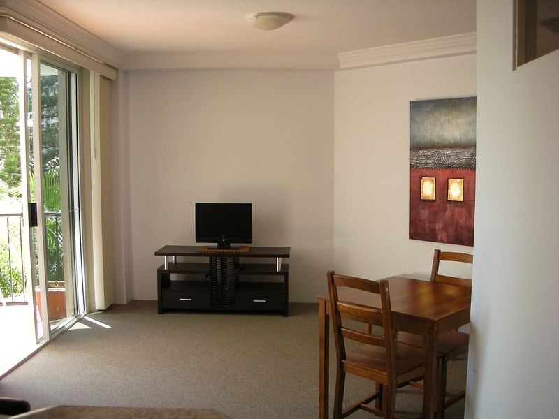 205/9 Beach Parade, Broadbeach QLD 4218