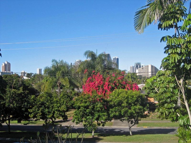 Broadbeach Waters QLD 4218