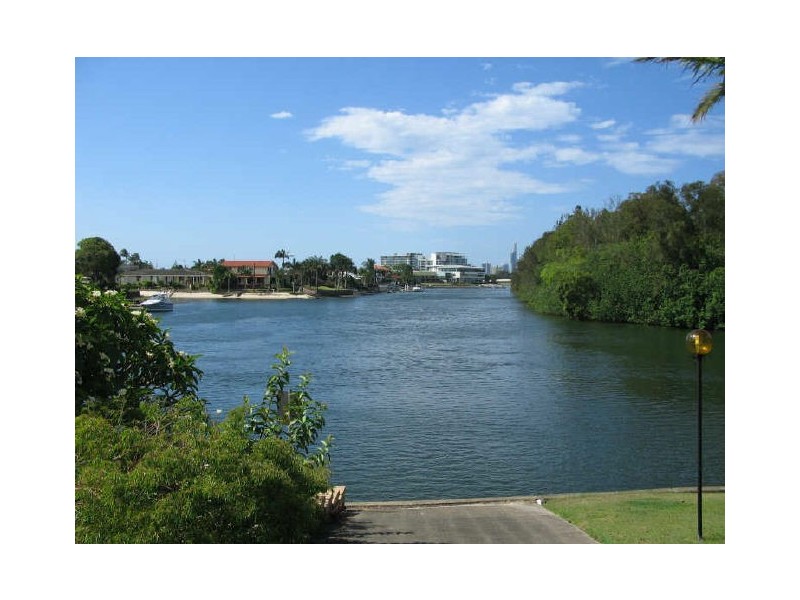 Broadbeach Waters QLD 4218