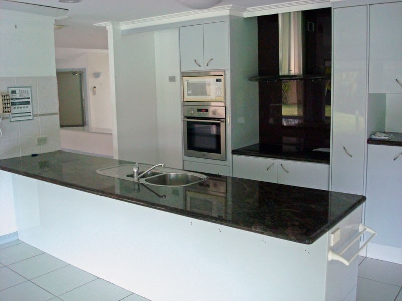 Clear Island Waters QLD 4226