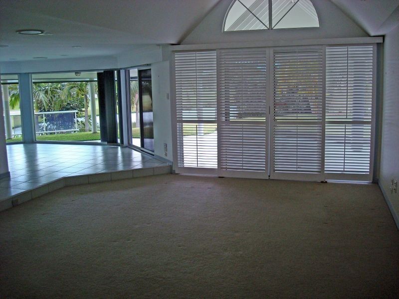 Clear Island Waters QLD 4226