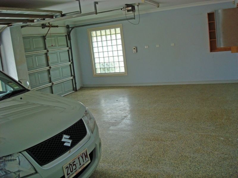 Clear Island Waters QLD 4226