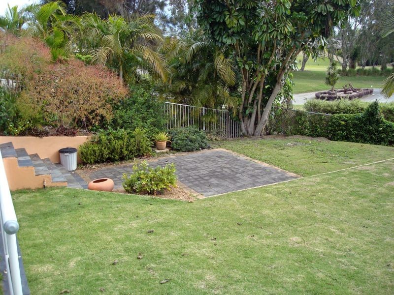 Clear Island Waters QLD 4226