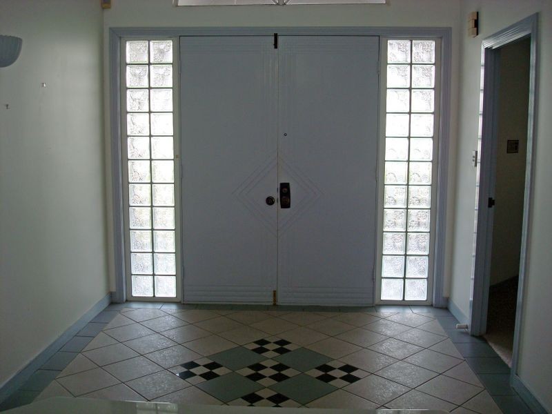 Clear Island Waters QLD 4226