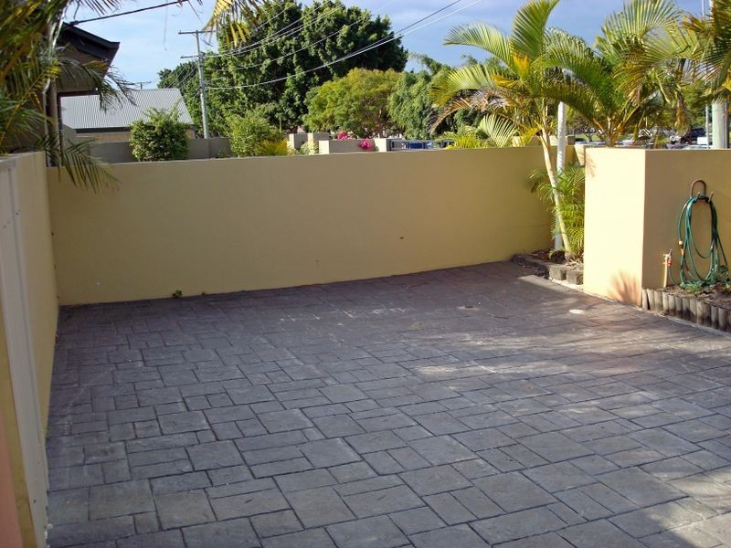 Clear Island Waters QLD 4226