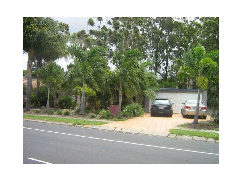 27 Manly Drive, Robina QLD 4226