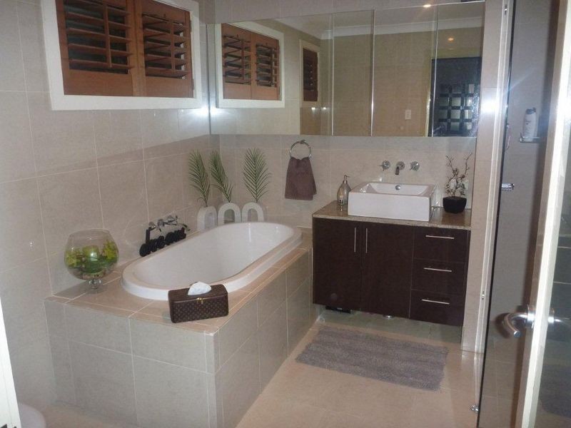 Broadbeach Waters QLD 4218