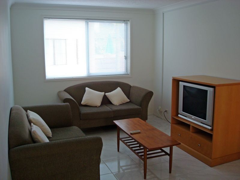 3/45 Britannia Avenue, Broadbeach QLD 4218
