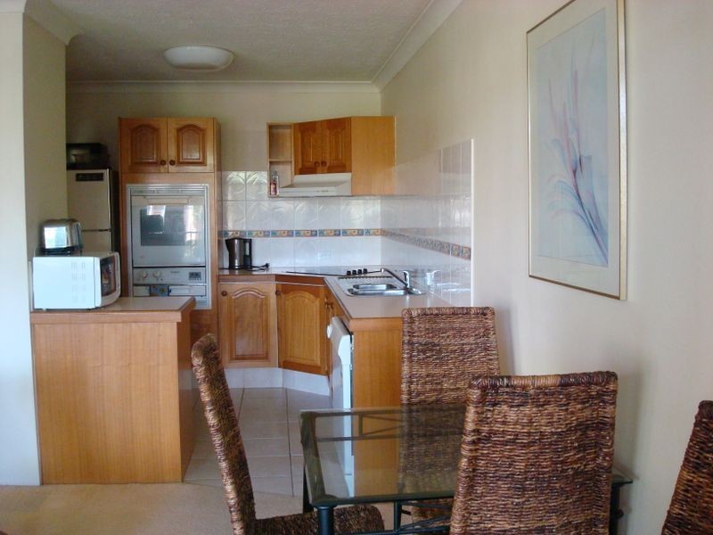 9/24 Second Avenue, Broadbeach QLD 4218