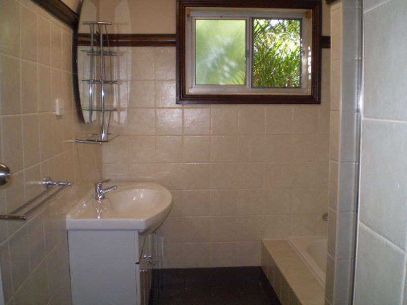 Broadbeach Waters QLD 4218