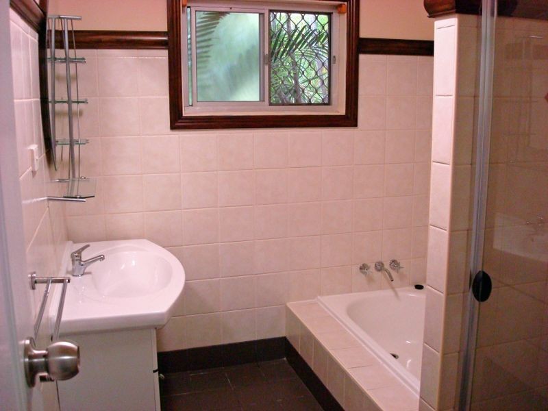 Broadbeach Waters QLD 4218