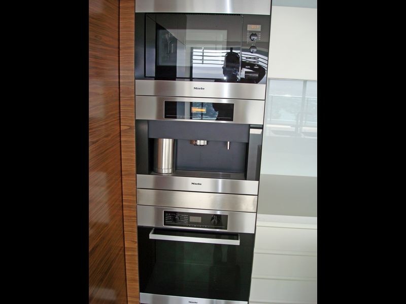 Broadbeach QLD 4218