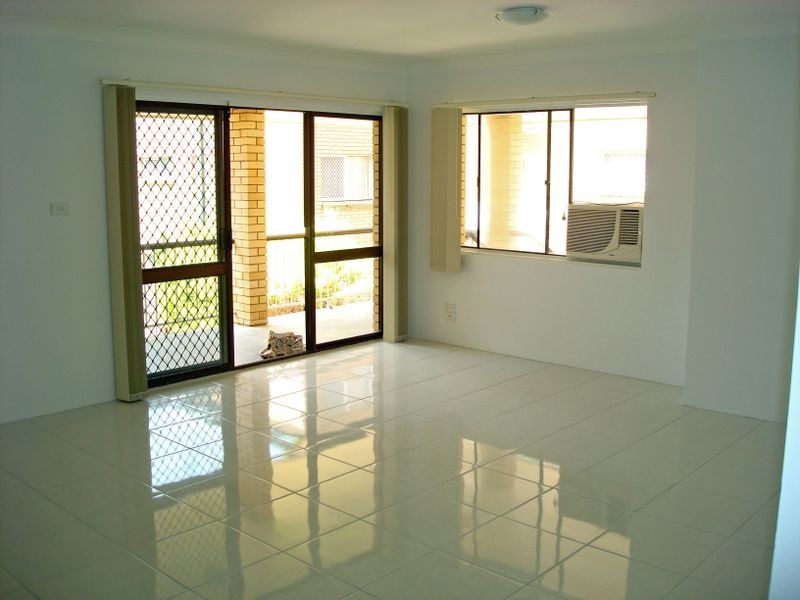4/22 Chelsea Ave, Broadbeach QLD 4218