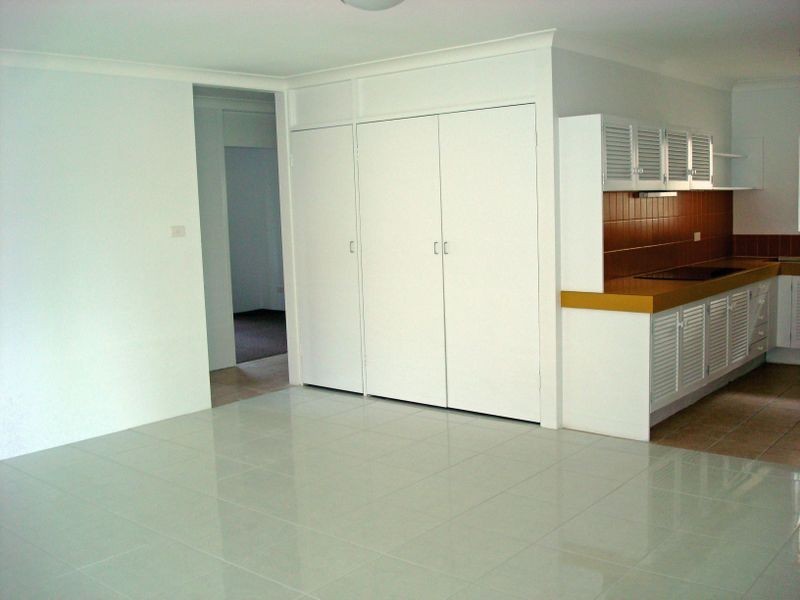 4/22 Chelsea Ave, Broadbeach QLD 4218