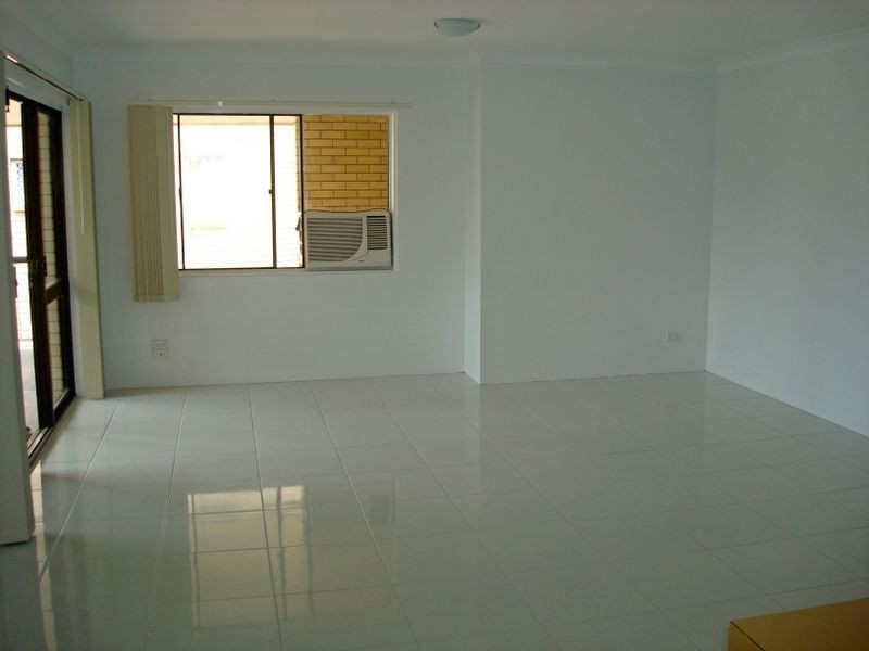4/22 Chelsea Ave, Broadbeach QLD 4218