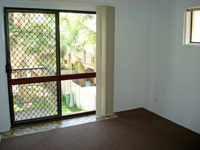 4/22 Chelsea Ave, Broadbeach QLD 4218