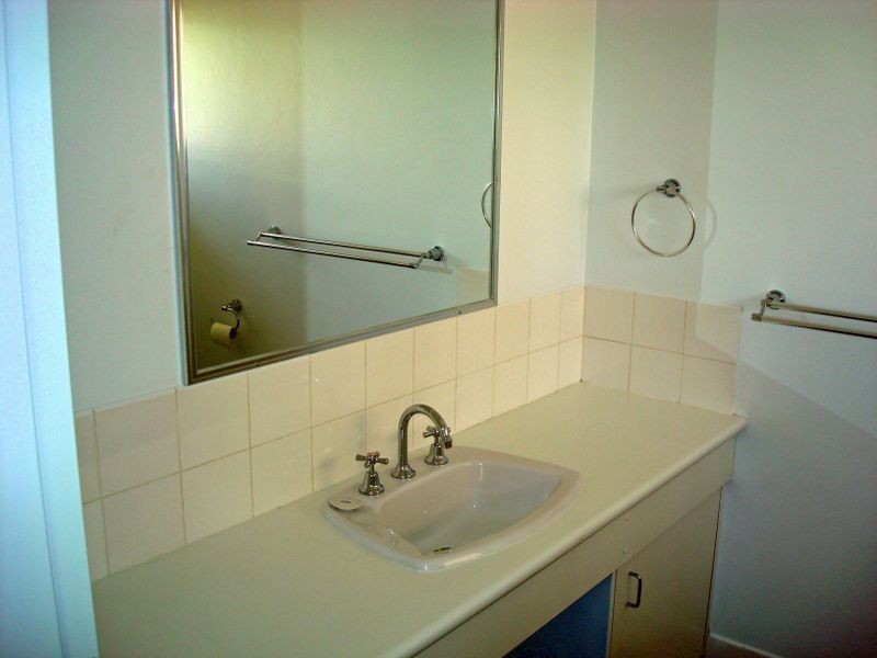 4/22 Chelsea Ave, Broadbeach QLD 4218