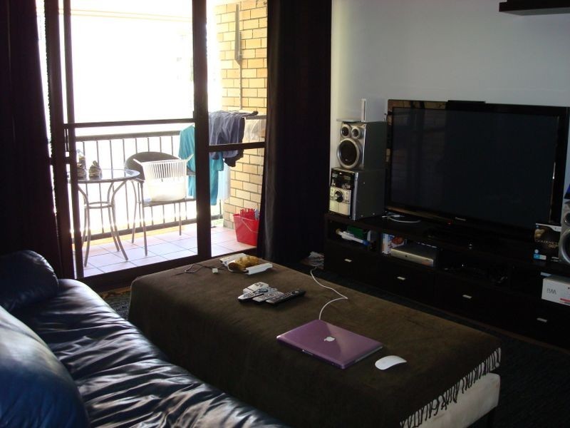 5/200 Surf Pde, Broadbeach QLD 4218