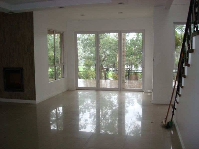 23 Andromeda, Robina QLD 4226